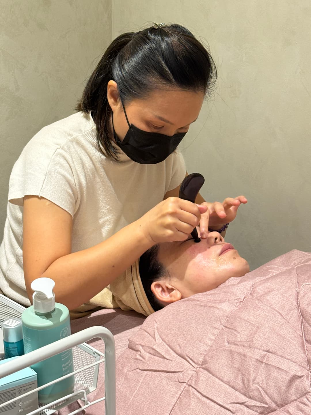 Facial Treatments Singapore — Bojin, Hydrafacial & More | Meow Aesthetics